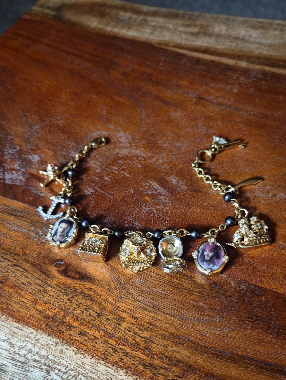 Bradford Exchange Pirates Of The Caribbean A Pirate's Treasure Charm Bracelet